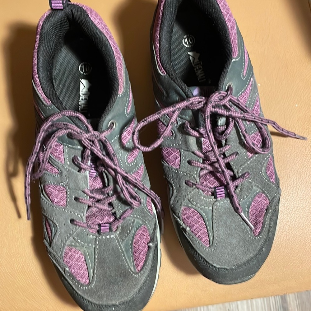 DENALI  TENNIS MEN SHOES Size 10